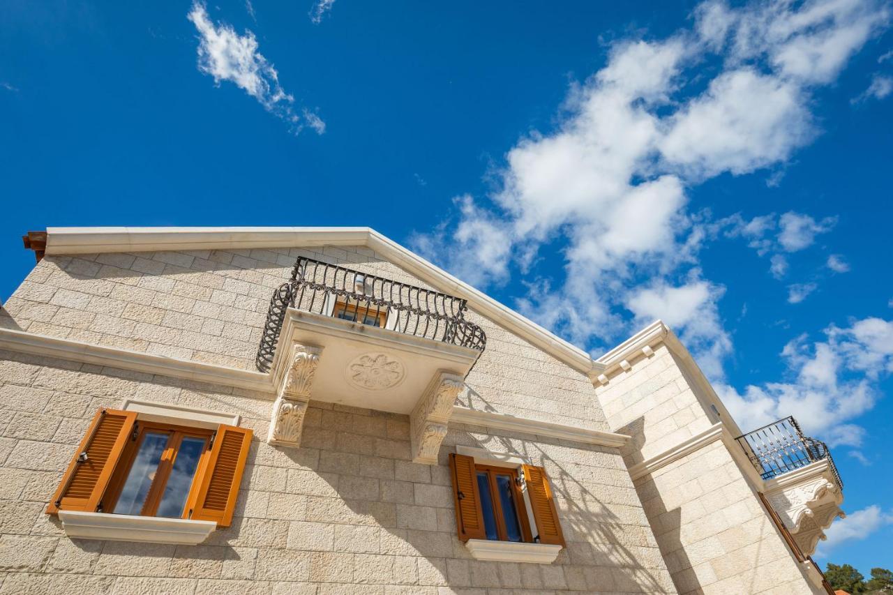Luxury Stone Villa Nevija 2022 Private Villa Milna  Zewnętrze zdjęcie
