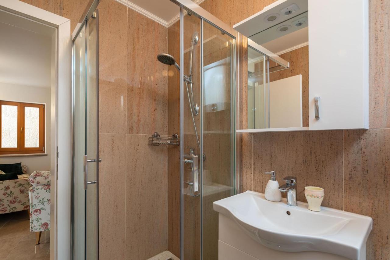 Luxury Stone Villa Nevija 2022 Private Villa Milna  Zewnętrze zdjęcie