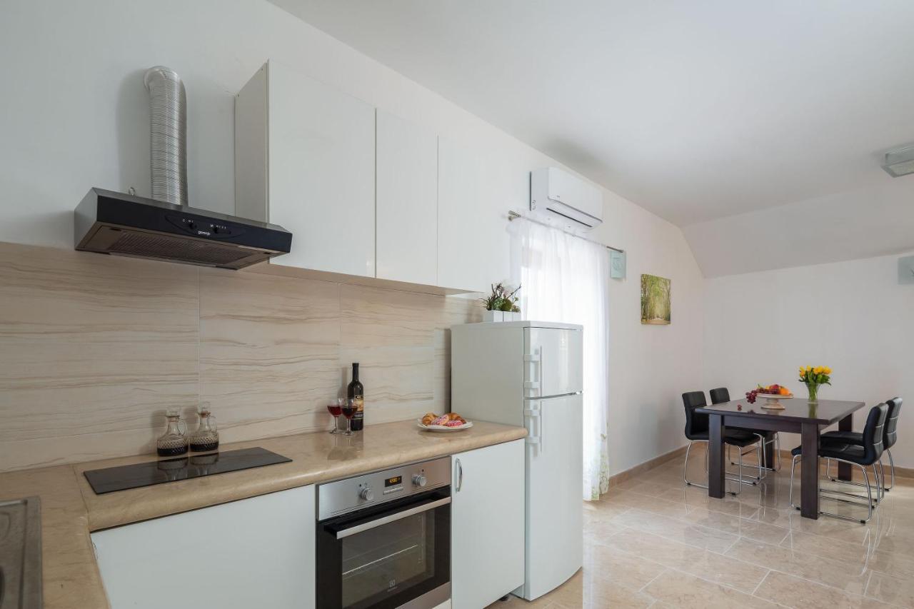 Luxury Stone Villa Nevija 2022 Private Villa Milna  Zewnętrze zdjęcie