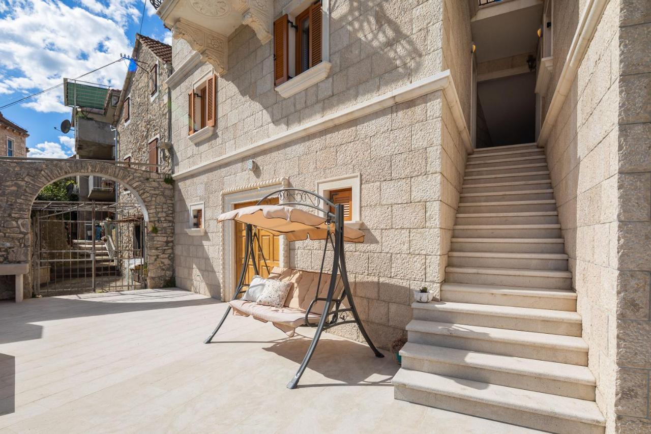 Luxury Stone Villa Nevija 2022 Private Villa Milna  Zewnętrze zdjęcie