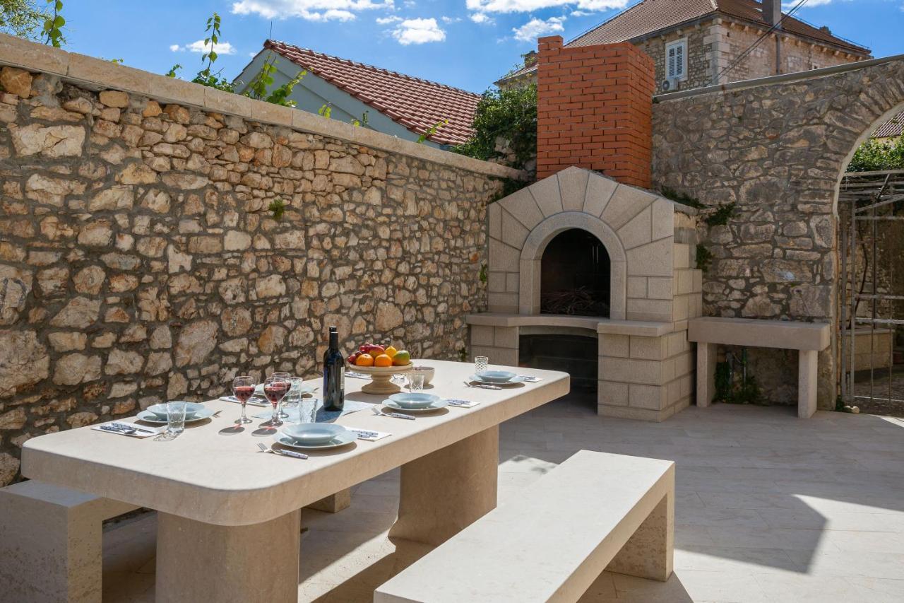 Luxury Stone Villa Nevija 2022 Private Villa Milna  Zewnętrze zdjęcie