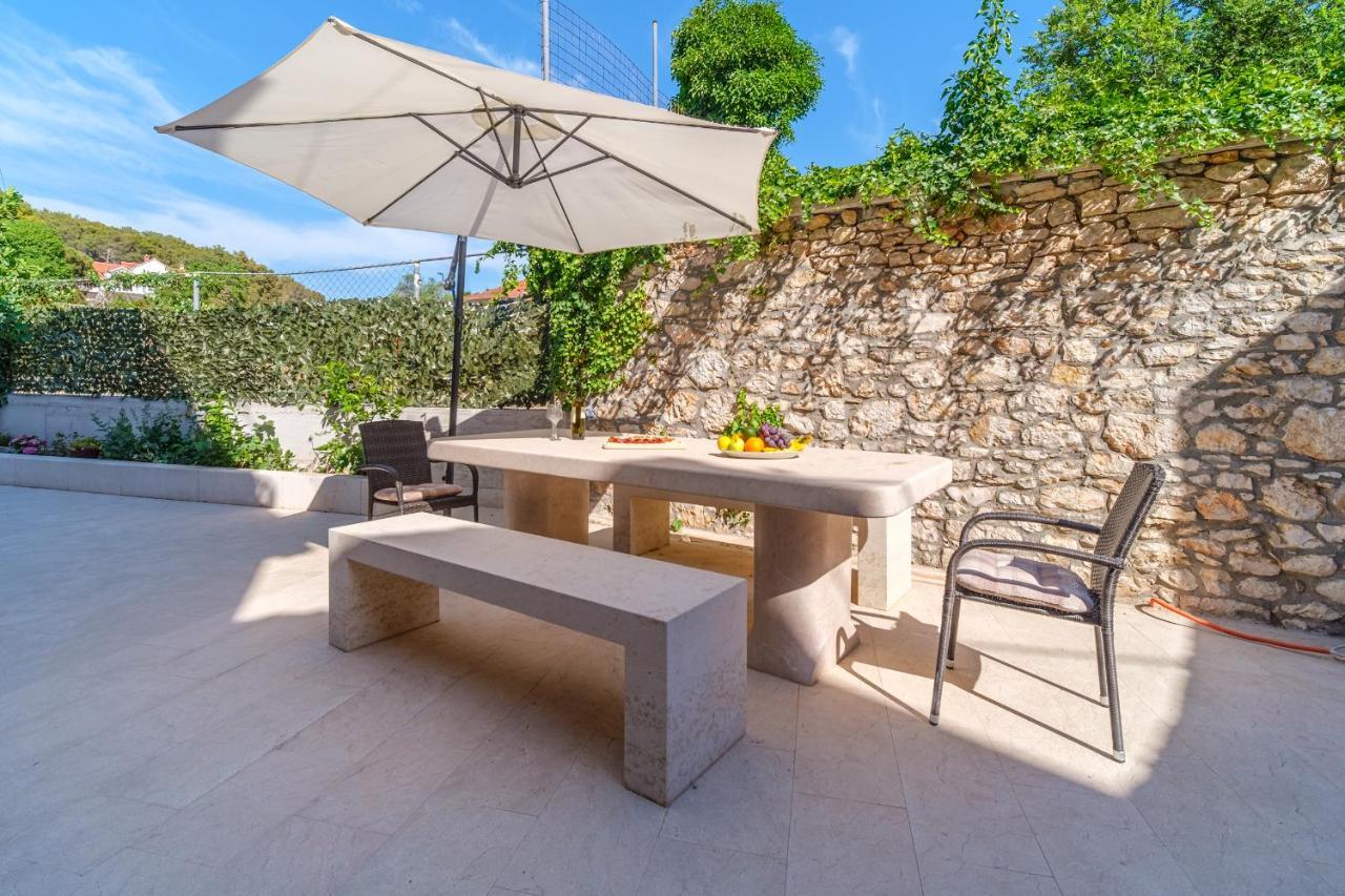 Luxury Stone Villa Nevija 2022 Private Villa Milna  Zewnętrze zdjęcie