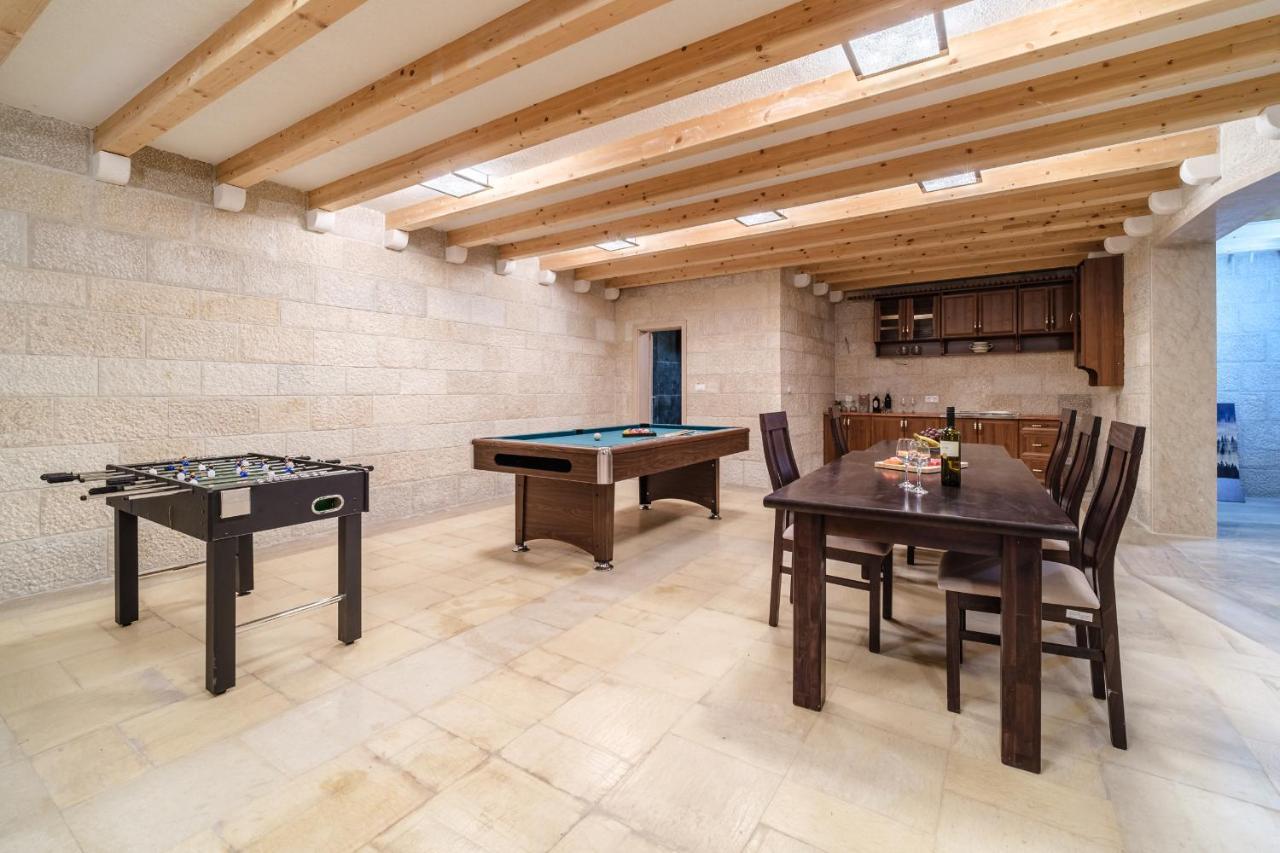 Luxury Stone Villa Nevija 2022 Private Villa Milna  Zewnętrze zdjęcie
